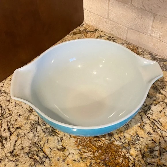 Vintage PYREX #444 4 qt Amish Butterprint Princess Turquoise Mixing Bowl